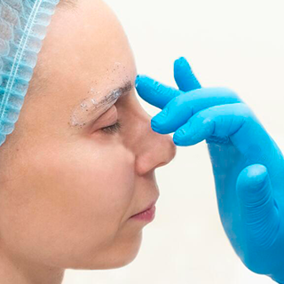 DEPILACION & PLANCHADO DE CEJAS + PIGMENTACION 